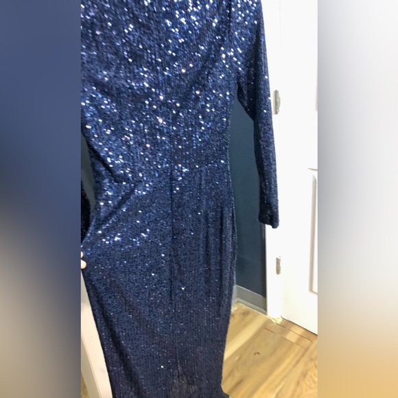 Ivy City Co Starstruck Dress in Navy Small Size - Picture 6 of 13